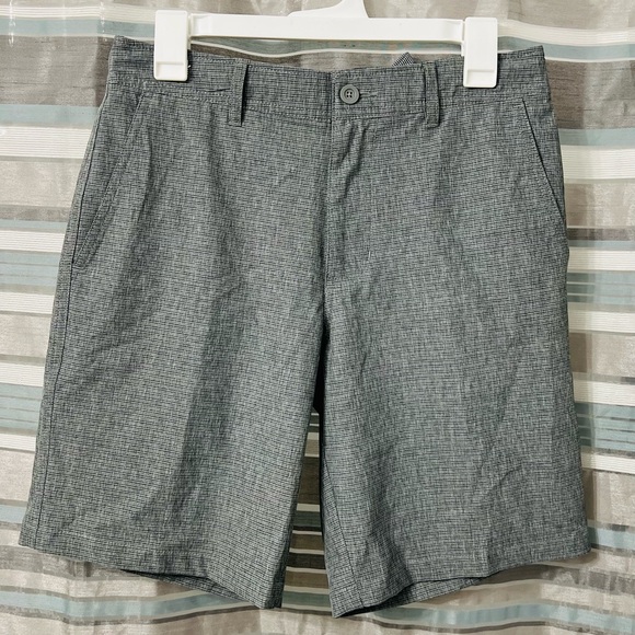 Goodfellow & Co Other - Goodfellow Gray Hybrid Shorts